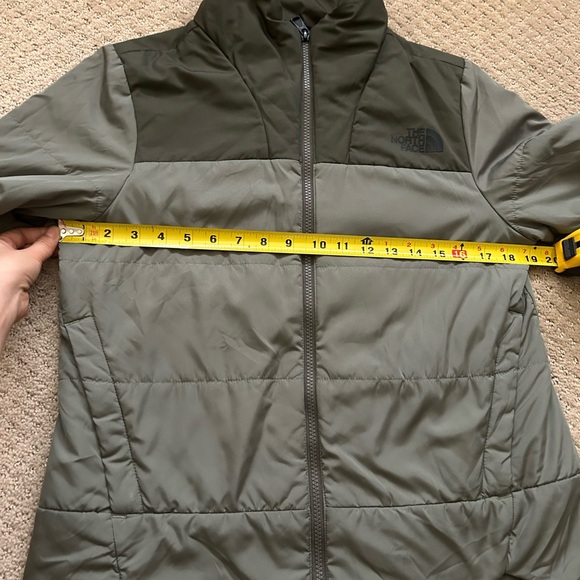 The North Face Women’s Lightweight Quilted Jacket Size M Olive Green & Gray - Picture 13 of 15
